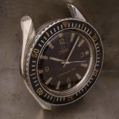 Resucitando un Omega Seamaster 300.